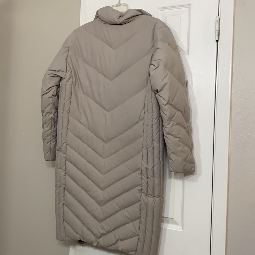 Beautiful Cabelas Jacket Size Medium - image 5